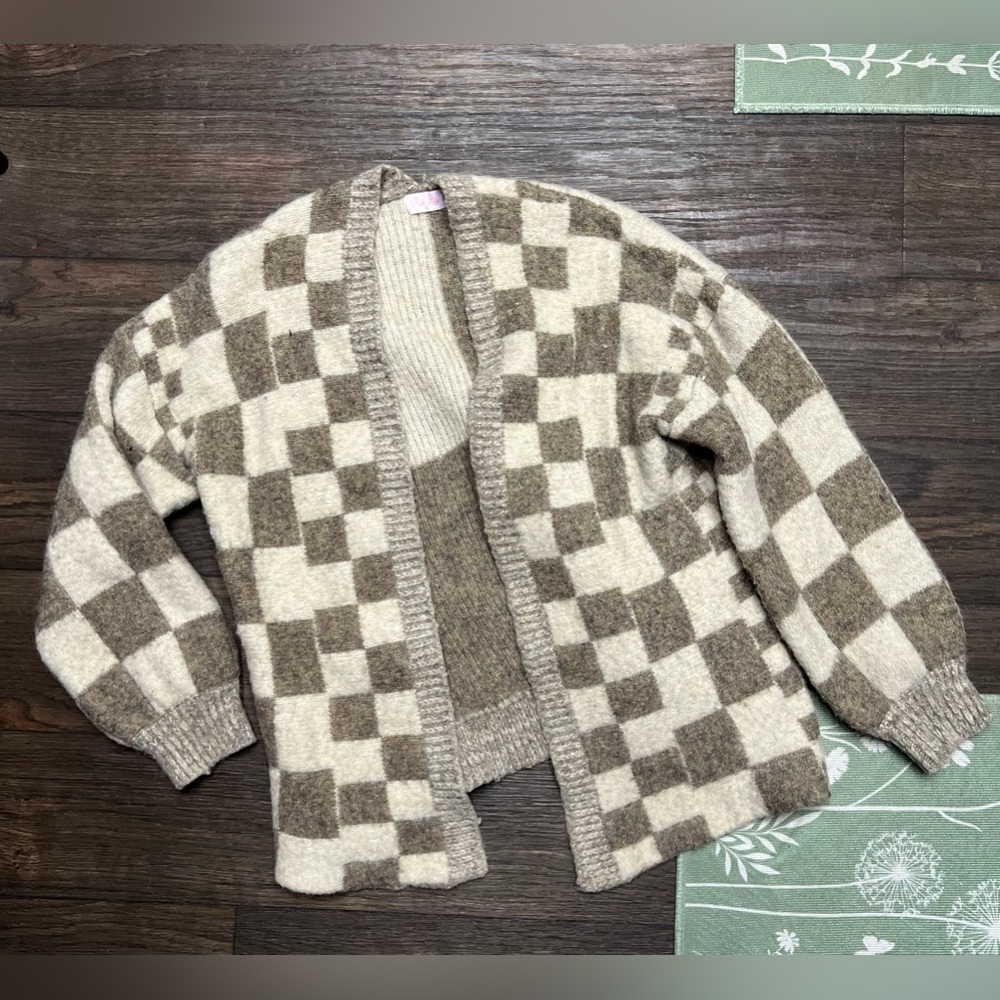 Pink lily size medium women’s cardigan